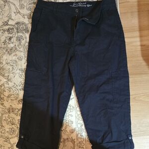 Gloria Vanderbilt Navy Cargo Capris